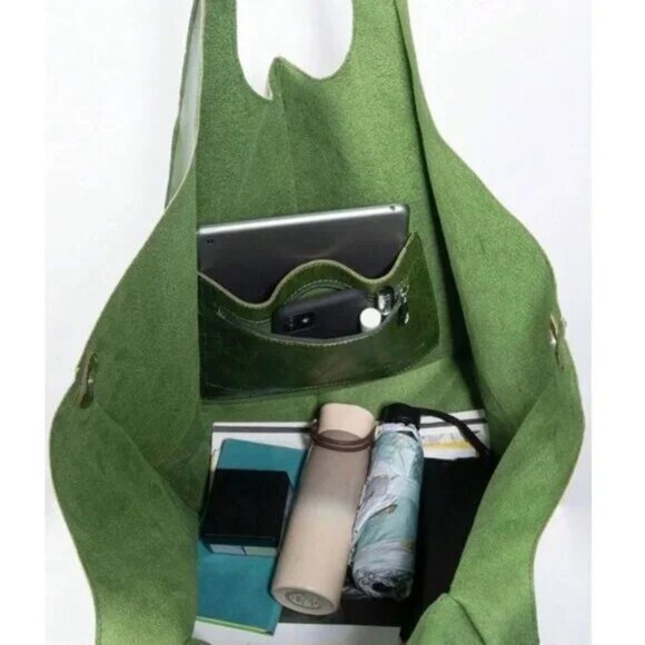 Luxe Vegan Leather Minimalist Oversized Tote Bag - Picture 10 of 11